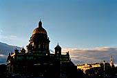San Pietroburgo - La cupola della Cattedrale di Sant'Isacco che domina la citt.